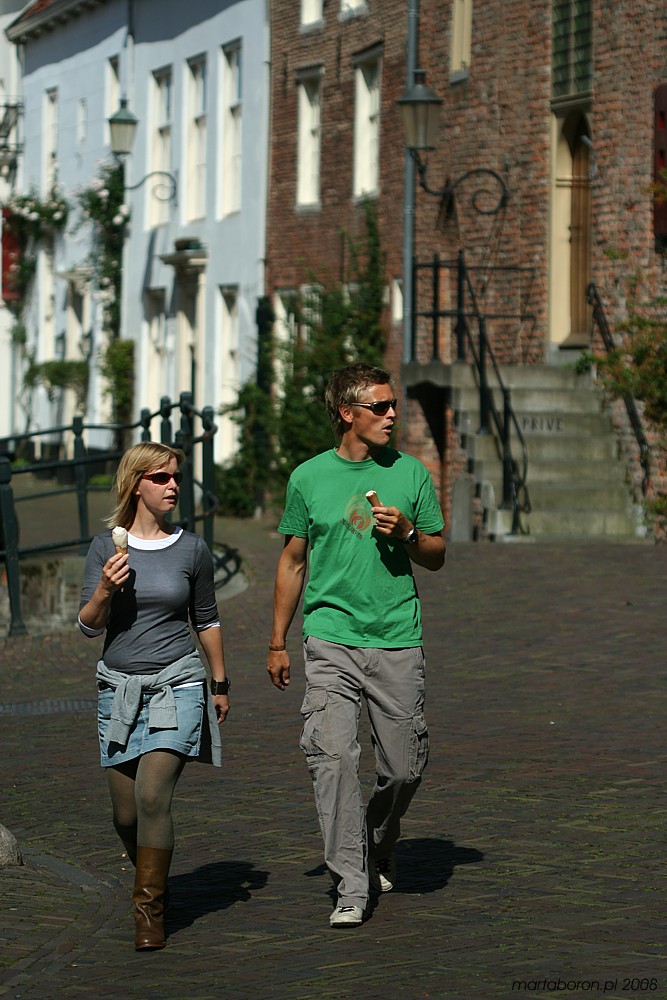 PRIVE
Amersfort
Holandia 2008
Słowa kluczowe: portret,kobieta,mężczyzna
