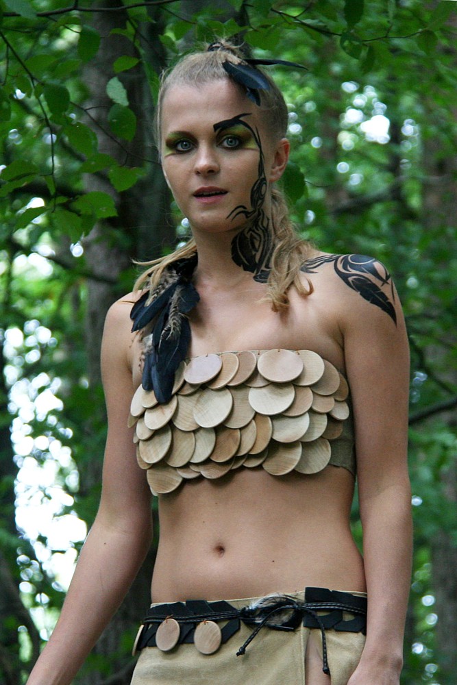 Leśne dziewczę
Bieszczady 2011
Słowa kluczowe: portret,kobieta