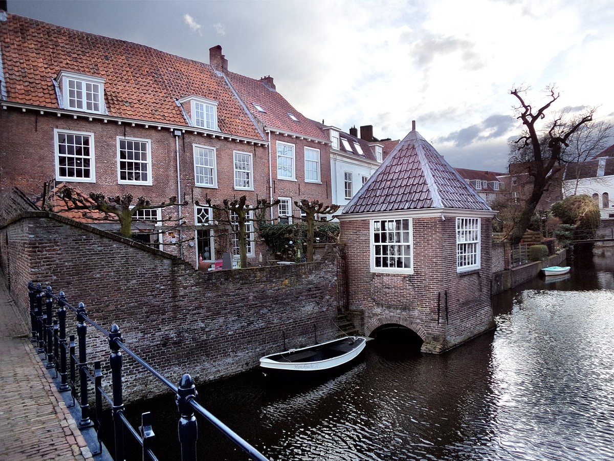 Miejskie akwadukty
Amersfoort
Holandia 2015
Słowa kluczowe: miasto,NL