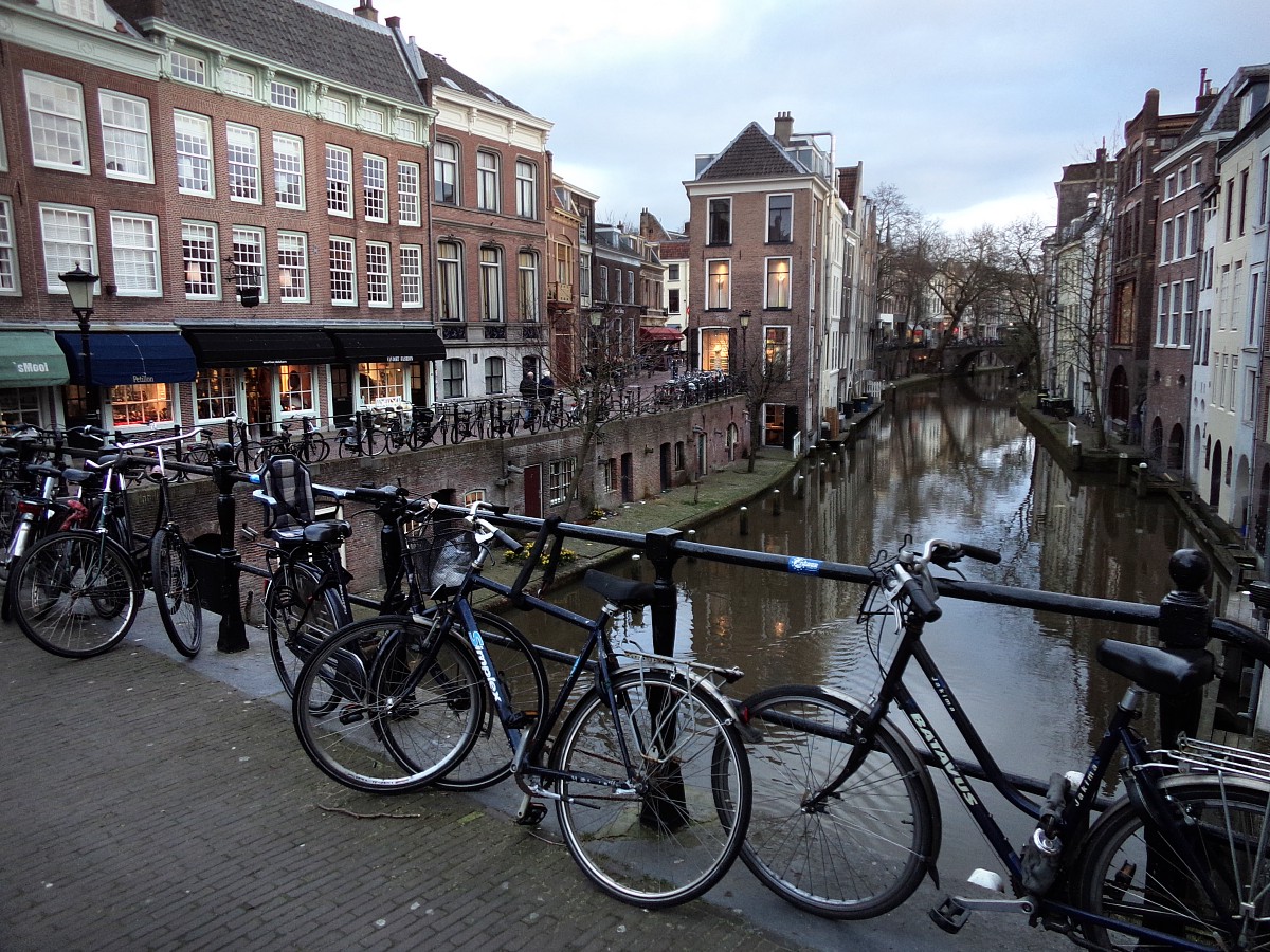 Miasto rowerów i kanałów
Amsterdam
Holandia 2015
Słowa kluczowe: miasto,NL,rower