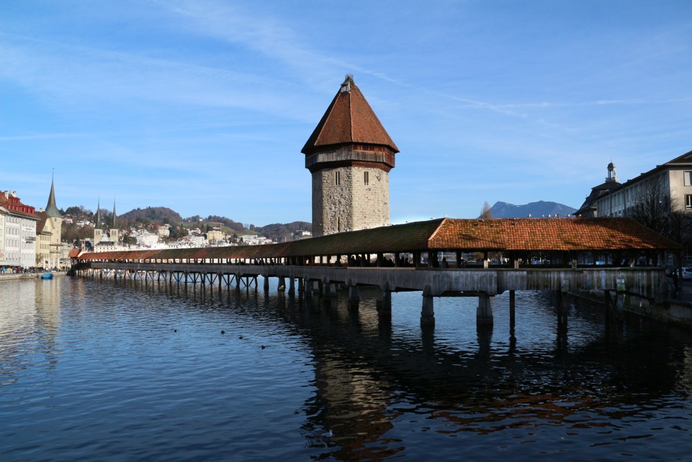 Drewniany most w Lucernie
Szwajcaria 2015
Słowa kluczowe: niebieski,woda